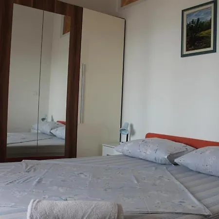 Apartment In With Sea View, Loggia, Air Conditioning,wifi 3616-1 Pula